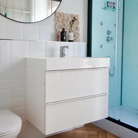 Appartamento Ni Fravi Apartments, West