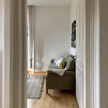 Ni Fravi Apartments, West *