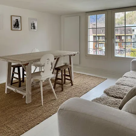 Ni Fravi Apartments, West * インターラーケン