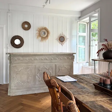 Ni Fravi Apartments, West דירה