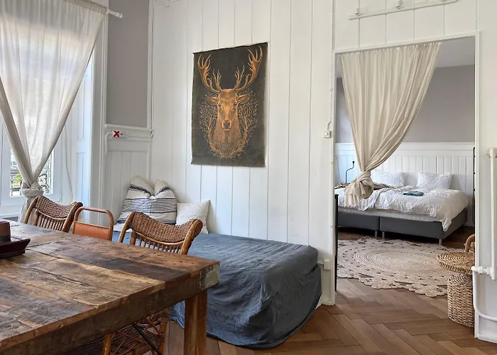 Apartament Ni Fravi Apartments, West