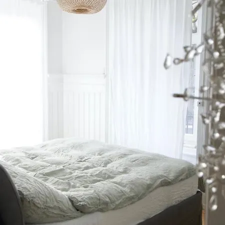 Ni Fravi Apartments, West Apartment *